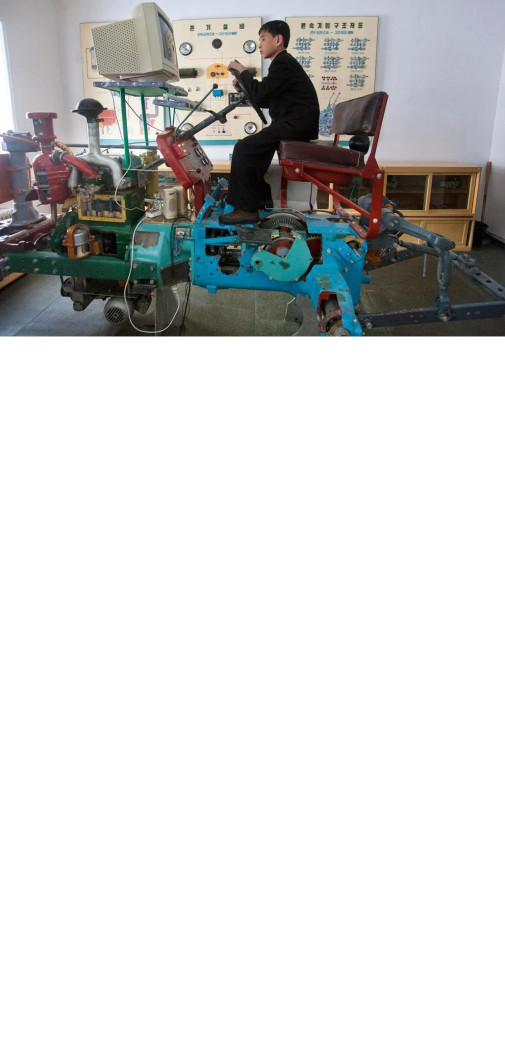 Severokorejsky traktor simulator
